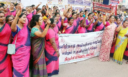 அங்கன்வாடி ஊழியர்கள் ஆர்ப்பாட்டம்