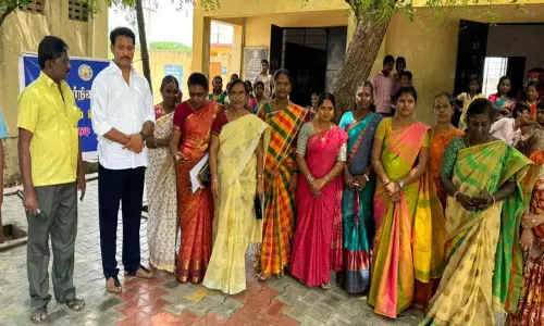 அரசு மேல்நிலைப்பள்ளியில் நடந்த கலைத்திருவிழா அமைச்சர் அன்பில் மகேஷ் பொய்யாமொழி பங்கேற்பு