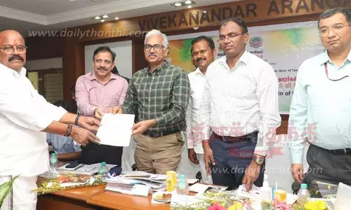 தென்னை வளர்ச்சி வாரிய அலுவலகம் அமைக்க வேண்டும்