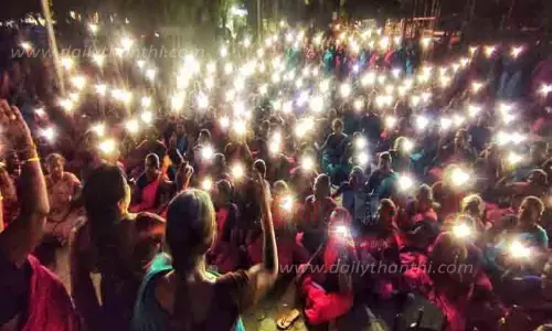 அங்கன்வாடி பணியாளர்கள் நூதன போராட்டம்