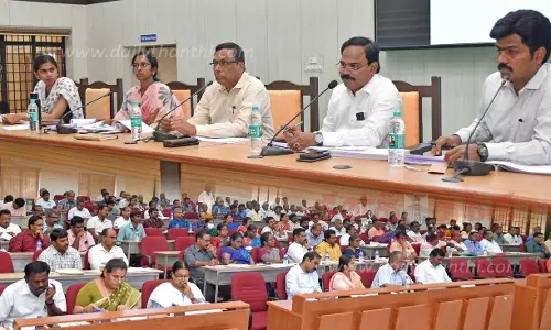 அரசு திட்டங்களை பொதுமக்களிடம் கொண்டு சேர்க்கஅனைத்துத்துறை அலுவலர்களும் ஒருங்கிணைந்து செயல்பட வேண்டும்கண்காணிப்பு அலுவலர் சங்கர் தகவல்