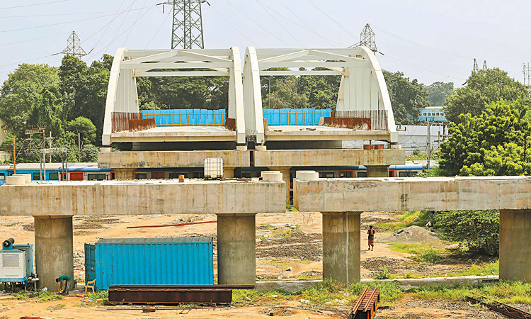 யானைக்கவுனி மேம்பால பணி மந்தம் போக்குவரத்து நெரிசலில் சிக்கி தவிக்கும் பேசின் பிரிட்ஜ் - வடசென்னை மக்களுக்கு தீர்வு கிடைக்குமா?