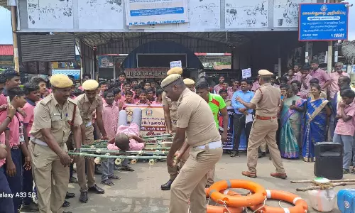 பேரிடர் குறைப்பு தின விழிப்புணா்வு நிகழ்ச்சி