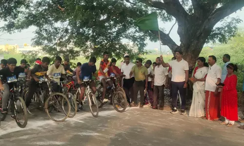 அண்ணா பிறந்த நாள் சைக்கிள் போட்டி