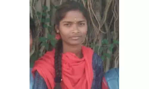 கல்லூரி மாணவி கழுத்தை அறுத்து படுகொலை