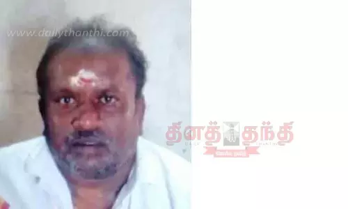 வாடிப்பட்டி அருகே அதிகாலையில் விபத்து: லாரி மீது கார் மோதி 2 பேர் பலி- குலதெய்வ கோவிலுக்கு சென்றபோது பரிதாபம்
