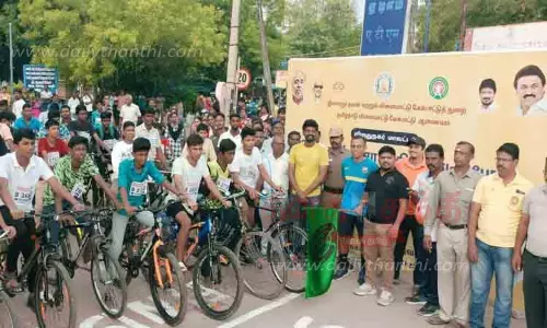 மாணவ-மாணவிகளுக்கு சைக்கிள் போட்டி மாணவ-மாணவிகளுக்கு சைக்கிள் போட்டி