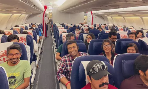 இஸ்ரேலில் இருந்து 274 இந்திய பயணிகளுடன் புறப்பட்டது நான்காவது விமானம்..!! இஸ்ரேலில் இருந்து 274 இந்திய பயணிகளுடன் புறப்பட்டது நான்காவது விமானம்..!!