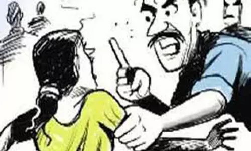 தூத்துக்குடியில்மனைவியை தாக்கிய கணவன் கைது