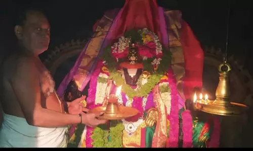 கழுகுமலை சீனிவாச சரவணபெருமாள் கோவிலில் சிறப்புவழிபாடு