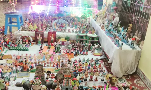 காசி விசுவநாதர் கோவிலில் கொலு பூஜை