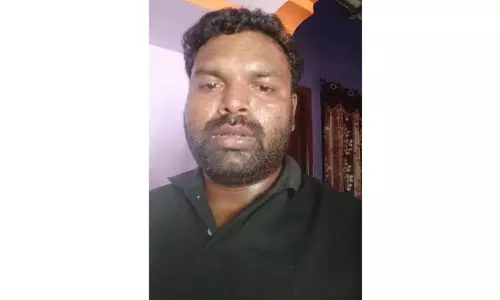 கல்லூரி மாணவியை கொலை செய்த தாய் மாமன் விஷம் குடித்து தற்கொலை கல்லூரி மாணவியை கொலை செய்த தாய் மாமன் விஷம் குடித்து தற்கொலை