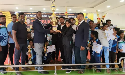 மாநில அளவிலான கராத்தே, யோகா போட்டி மாநில அளவிலான கராத்தே, யோகா போட்டி