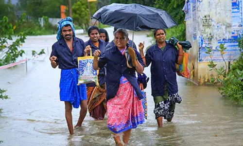 கேரளாவில் தொடர் கனமழை: 21 நிவாரண முகாம்களில் 900 பேர் தஞ்சம்