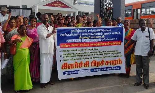 சத்துணவு-அங்கன்வாடி மைய ஊழியர்கள் சங்கம் சார்பில் கிளர்ச்சிபிரசாரம்