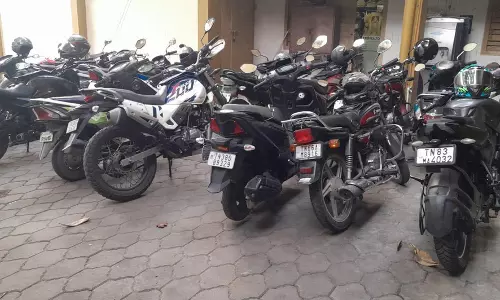 ஓலா, ஊபர் டிரைவர்கள் போராட்டம்