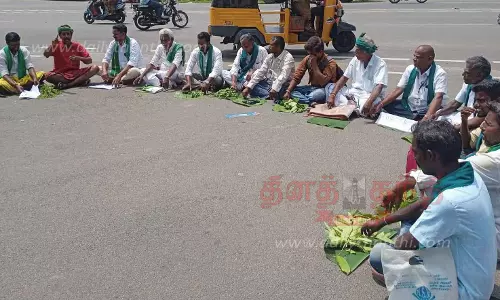 கட்சி சார்பற்ற விவசாயிகள் சங்கத்தினர் நூதன ஆர்ப்பாட்டம்