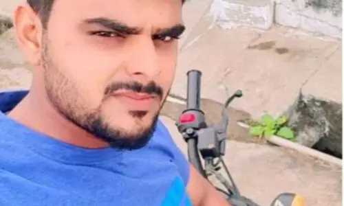 மின்சாரம் தாக்கி மெக்கானிக் பலி