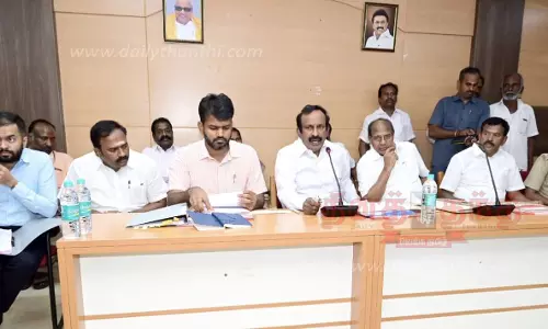 பெருந்துறை சிப்காட் வளாகத்தில் செயல்படும்தொழிற்சாலைகள் அரசின் வழிகாட்டி நெறிமுறைகளை பின்பற்றாவிட்டால் கடும் நடவடிக்கைஅமைச்சர்  முத்துசாமி எச்சரிக்கை