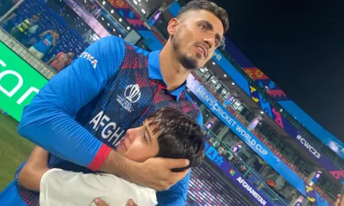 இங்கிலாந்துக்கு எதிரான வெற்றி...எங்களுக்கு ஆதரவு அளித்த அனைத்து ரசிகர்களுக்கும் மிகப்பெரிய நன்றி - முஜீப் உர் ரஹ்மான் இங்கிலாந்துக்கு எதிரான வெற்றி...எங்களுக்கு ஆதரவு அளித்த அனைத்து ரசிகர்களுக்கும் மிகப்பெரிய நன்றி - முஜீப் உர் ரஹ்மான்