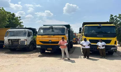 போக்குவரத்து விதிகளை மீறியதாக 14 வாகனங்கள் பறிமுதல்