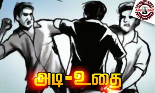 லிப்ட் கேட்டு மின் ஊழியர் மீது தாக்குதல்