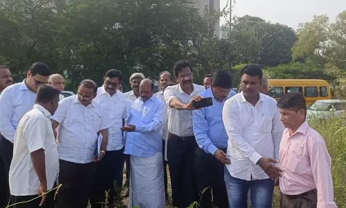 மும்பையில் புதிய இடத்தில் தமிழ்நாடு பவன் கட்ட முடிவு; தமிழக அமைச்சர் எ.வ.வேலு நேரில் ஆய்வு