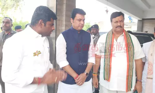 சினிமாவை அரசியலாக பார்ப்பதை தவிர்க்க வேண்டும் பவானியில் அண்ணாமலை பேட்டி