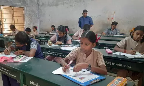 அரசு பள்ளி மாணவர்களுக்கு கலைத்திருவிழா போட்டிகள் அரசு பள்ளி மாணவர்களுக்கு கலைத்திருவிழா போட்டிகள்