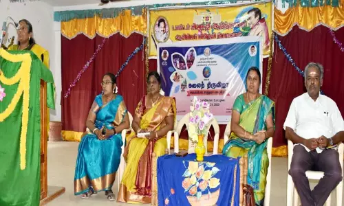 திருச்செந்தூர் டாக்டர் சிவந்தி ஆதித்தனார் ஆசிரியர் பயிற்சி நிறுவனத்தில்அரசு பள்ளி மாணவர்களுக்கு கலைத்திருவிழா