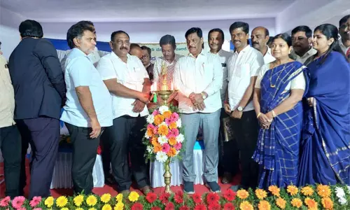 புதிய வாகன நிறுத்த கட்டிடம்