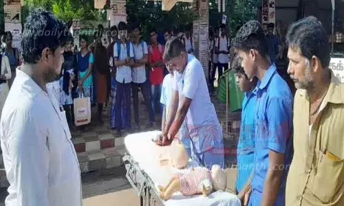 விபத்து தடுப்பு விழிப்புணர்வு நிகழ்ச்சி விபத்து தடுப்பு விழிப்புணர்வு நிகழ்ச்சி