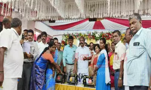 அரளிக்கோட்டையில் மக்கள் தொடர்பு முகாம் அமைச்சர் கே.ஆர்.பெரிய கருப்பன் பங்கேற்பு அரளிக்கோட்டையில் மக்கள் தொடர்பு முகாம் அமைச்சர் கே.ஆர்.பெரிய கருப்பன் பங்கேற்பு