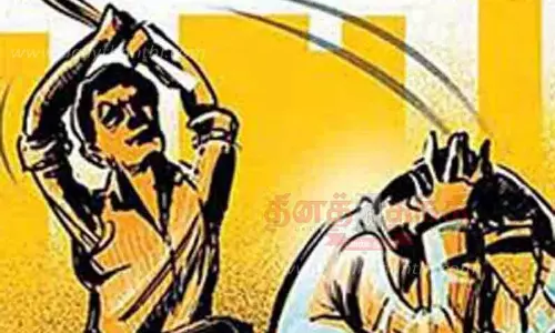 சொத்தை ஜப்தி செய்ய சென்ற துணை தாசில்தார், வங்கி ஊழியர்கள் மீது தாக்குதல்