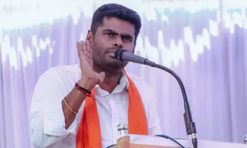 அரசு எந்திரத்தை கட்சி நிகழ்ச்சிகளுக்கு முறைகேடாகப் பயன்படுத்துவதை திமுக அரசு நிறுத்திக் கொள்ள வேண்டும் - அண்ணாமலை வலியுறுத்தல் அரசு எந்திரத்தை கட்சி நிகழ்ச்சிகளுக்கு முறைகேடாகப் பயன்படுத்துவதை திமுக அரசு நிறுத்திக் கொள்ள வேண்டும் - அண்ணாமலை வலியுறுத்தல்