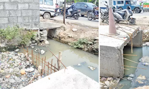 கால்வாயில் தேங்கி நிற்கும் கழிவுநீர்