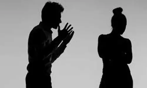 காதல் கணவன் ஒருவன்...கள்ளக்காதலர்கள் மூவர்