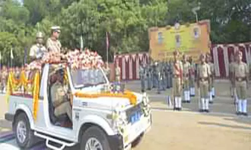 கர்நாடகத்திற்கு விசுவாசமாக இருப்பதை உறுதி செய்யபோலீசார் கன்னடத்திலேயே பேச வேண்டும்