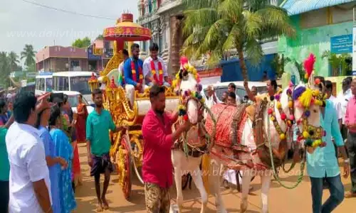 சர்வதேச கோகோ போட்டியில் தங்கம் வென்ற மாணவிக்கு வரவேற்பு