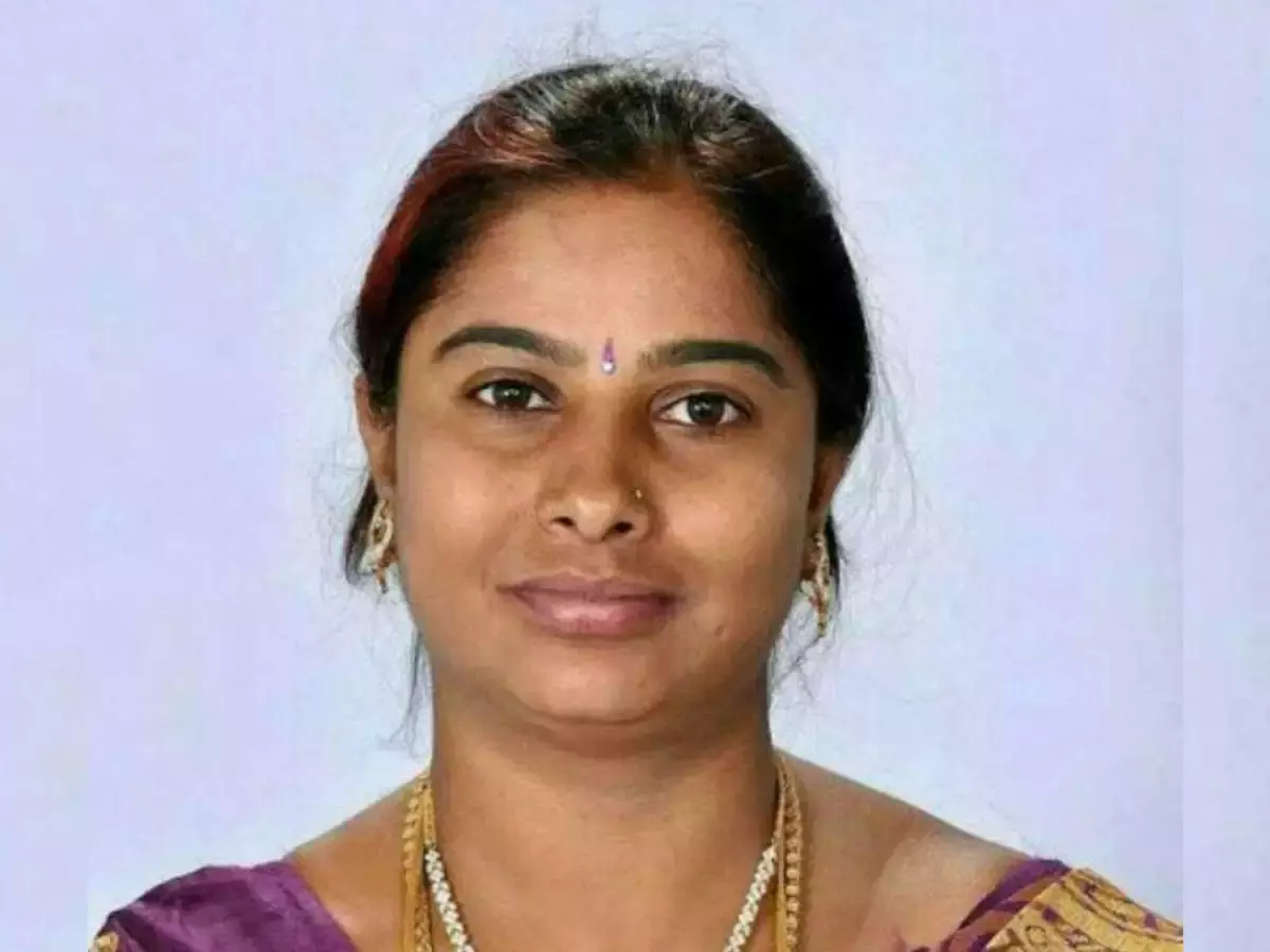 பா.ஜனதா முன்னாள் எம்.எல்.ஏ. பூர்ணிமா சீனிவாஸ் காங்கிரசில் இணைந்தார்