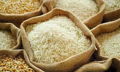 நடப்பு பருவத்தில் வறட்சி காரணமாக மத்திய தொகுப்புக்கு தமிழகம் வழங்கும் அரிசி கணிசமாக குறைந்தது