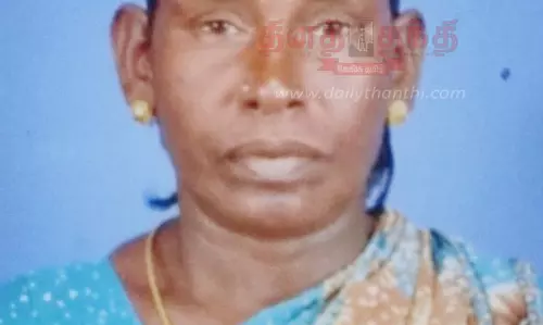 லாரி மோதி பெண் உடல் நசுங்கி பலி