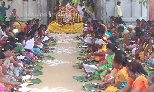 அந்தியூர் பத்ரகாளியம்மன் கோவிலில் லட்சார்ச்சனை