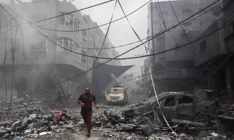 காசா நகரை விட்டு வெளியேற மறுப்பவர்கள்... ... 15வது நாளாக தொடரும் போர்: எகிப்தில் இருந்து நிவாரண உதவி பொருட்களுடன் காசாவுக்குள் நுழைந்த லாரிகள்...! காசா நகரை விட்டு வெளியேற மறுப்பவர்கள்... ... 15வது நாளாக தொடரும் போர்: எகிப்தில் இருந்து நிவாரண உதவி பொருட்களுடன் காசாவுக்குள் நுழைந்த லாரிகள்...!