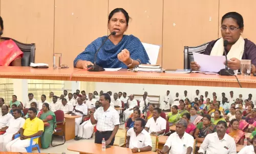 அரசின் நலத்திட்டங்கள் மக்களுக்கு பாகுபாடின்றி கிடைப்பதை ஊராட்சி தலைவர்கள் உறுதி செய்ய வேண்டும் கலந்தாய்வு கூட்டத்தில் கலெக்டர் சாந்தி அறிவுறுத்தல் அரசின் நலத்திட்டங்கள் மக்களுக்கு பாகுபாடின்றி கிடைப்பதை ஊராட்சி தலைவர்கள் உறுதி செய்ய வேண்டும் கலந்தாய்வு கூட்டத்தில் கலெக்டர் சாந்தி அறிவுறுத்தல்