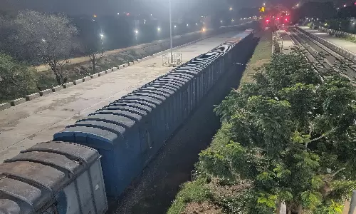 தேனிக்கு 21 பெட்டிகளுடன் முதல் சரக்கு ரெயில் வருகை