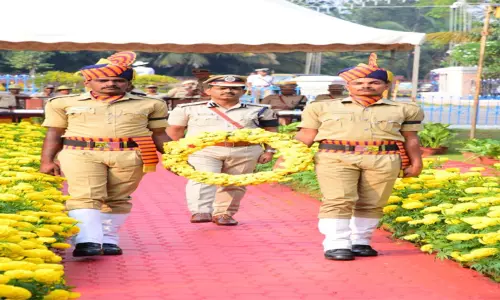 காவலா் வீரவணக்க நாள் காவலா் வீரவணக்க நாள்