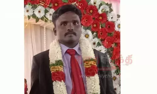 மனைவி, குழந்தையை பார்க்க சென்றபோது லாரி மோதி தொழிலாளி பலி மனைவி, குழந்தையை பார்க்க சென்றபோது லாரி மோதி தொழிலாளி பலி