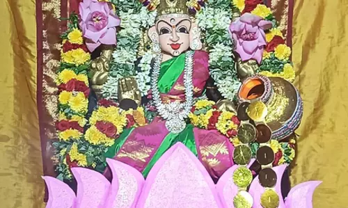 ஏகாம்பரேஸ்வரர் கோவிலில் நவராத்திரி விழா ஏகாம்பரேஸ்வரர் கோவிலில் நவராத்திரி விழா