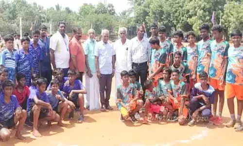 கைப்பந்து போட்டிக்கு கீழச்சிவல்பட்டி மாணவர்கள் தேர்வு